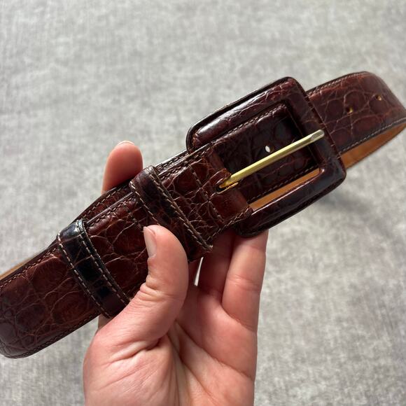 Brown Women’s Leather Alligator Buckle Belt - Picture 4 of 4